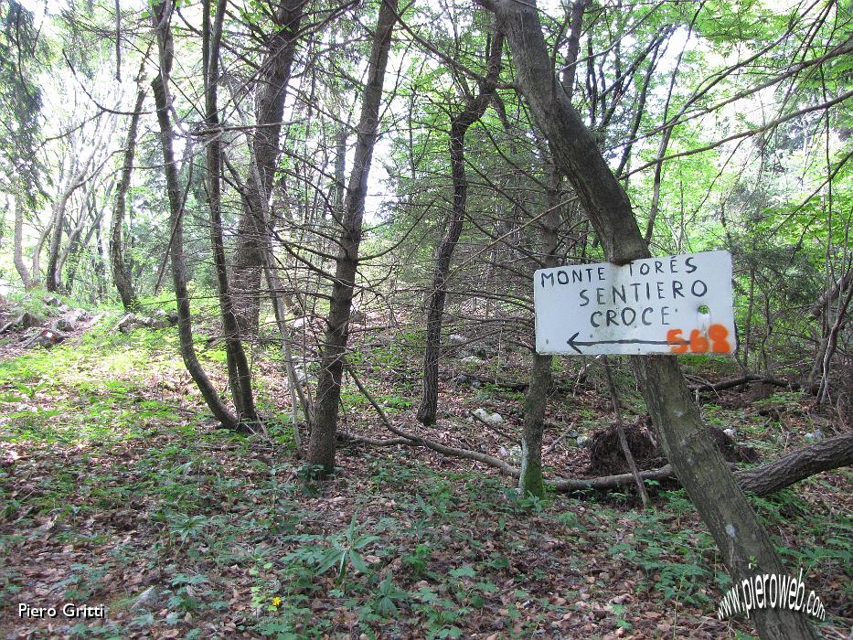 21 Per la Croce del Monte Boario e il Monte Torrezzo (Torès).jpg